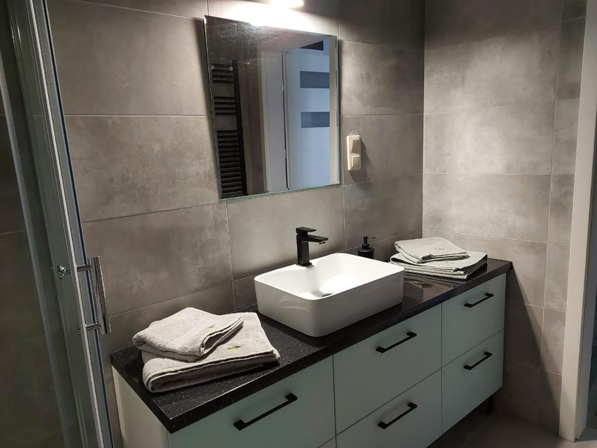 Apartamenty Z Tarasami "Mietowy Spokoj 15" "Romantyczna Szarosc 16" "Niebieska Elegancja 17" Maksymalnie Dla 6 Osob Pobierowo Exterior photo