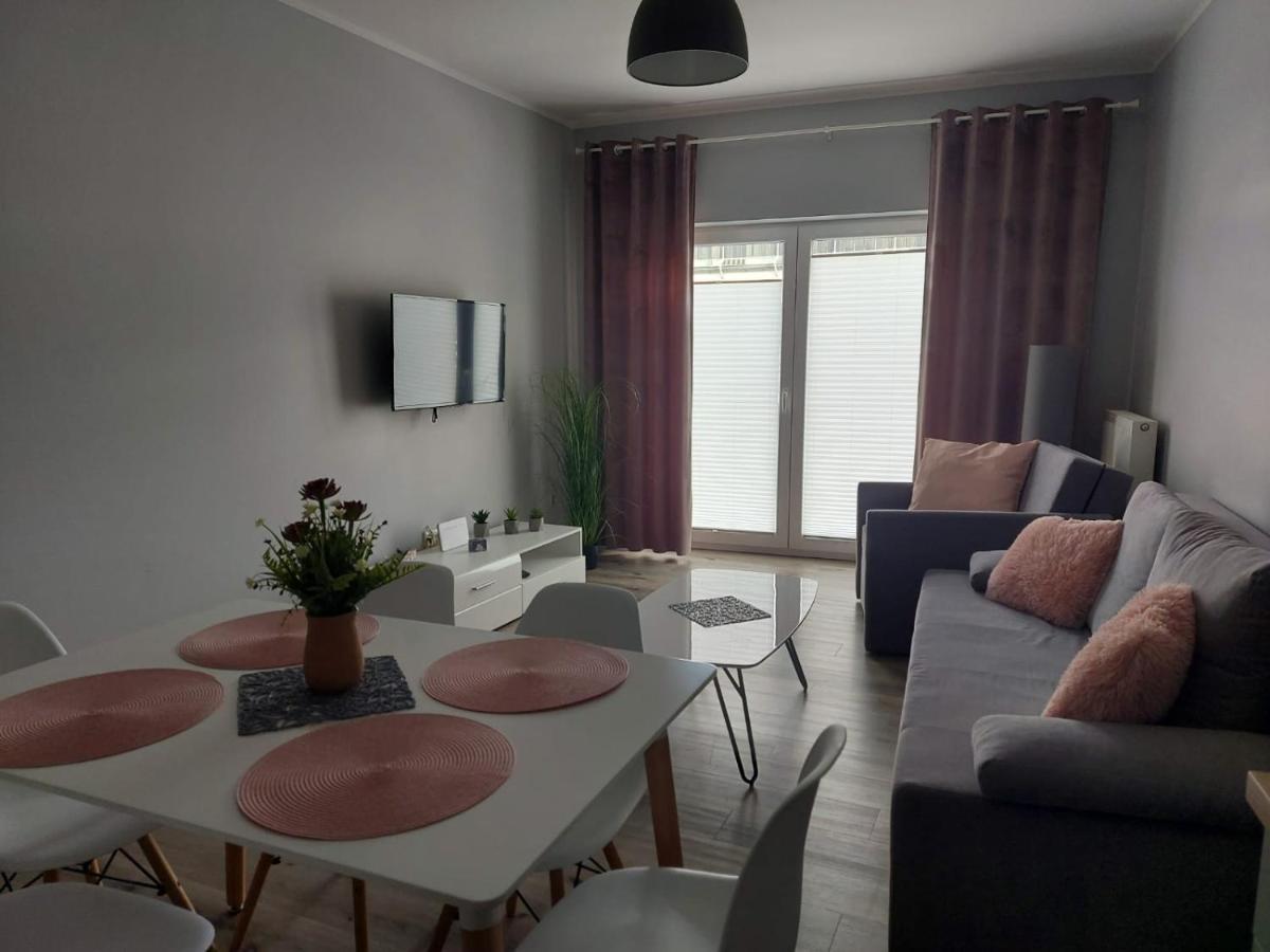 Apartamenty Z Tarasami "Mietowy Spokoj 15" "Romantyczna Szarosc 16" "Niebieska Elegancja 17" Maksymalnie Dla 6 Osob Pobierowo Exterior photo